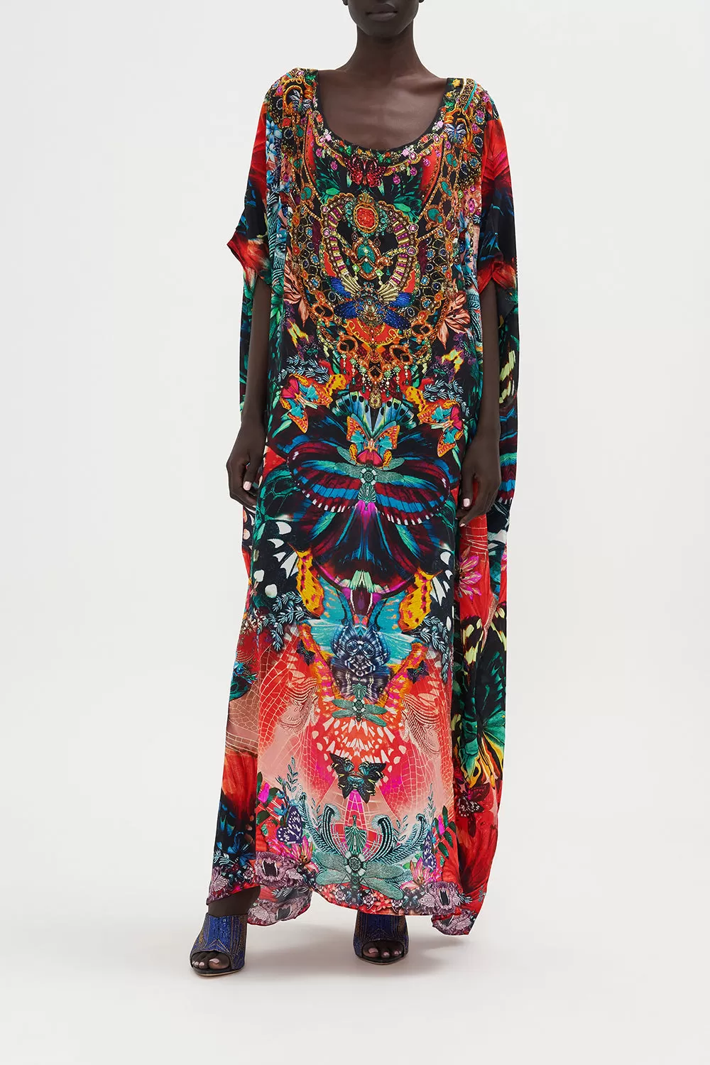 ROUND NECK KAFTAN IN A FLUTTER 3 ROUND NECK KAFTAN IN A FLUTTER