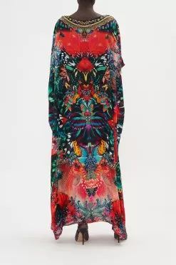 ROUND NECK KAFTAN IN A FLUTTER 9 ROUND NECK KAFTAN IN A FLUTTER -Fashion Store CAMILLA 00016998 ROUND NECK KAFTAN IN A FLUTTER 3