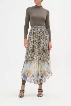 CURVED HEM PANT SEAHORSE SONNET 16 CURVED HEM PANT SEAHORSE SONNET -Fashion Store CAMILLA 00017692 CURVED HEM PANT SEAHORSE SONNET MODEST 1