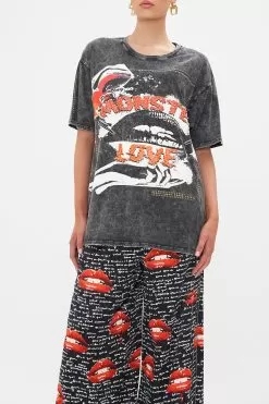 OVERSIZE BAND TEE - ACID WASH CHAOS MAGIC -Fashion Store CAMILLA 00021041 CHAOSMAGIC OVERSIZEBANDTEE 4