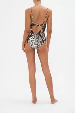 V NECK UNDERWIRE ONE PIECE UNTAMED ROYALTY 8 V NECK UNDERWIRE ONE PIECE UNTAMED ROYALTY -Fashion Store CAMILLA 00022297 V NECK UNDERWIRE ONE PIECE UNTAMED ROYALTY 3