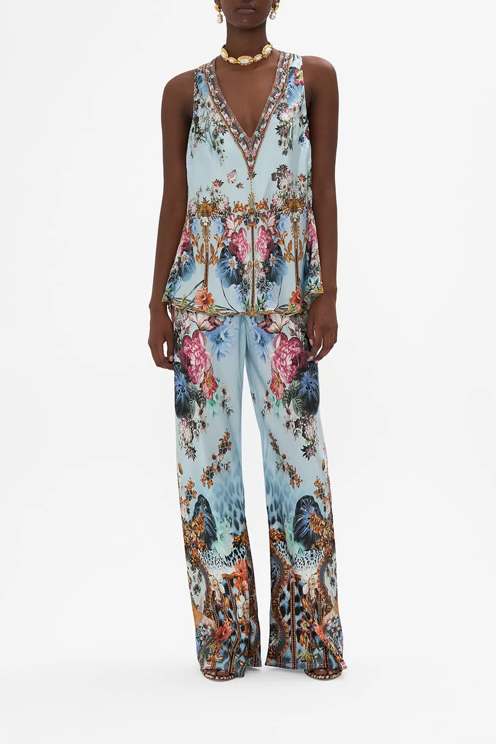 V NECK TOP WITH KNOT BACK LETTERS TO LEO 3 V NECK TOP WITH KNOT BACK LETTERS TO LEO