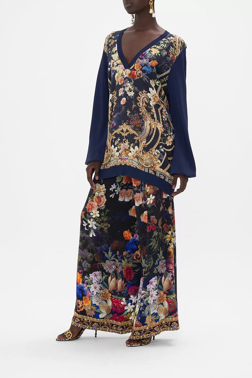 V NECK SILK FRONT JUMPER PLAY YOUR CARDS RIGHT 6 V NECK SILK FRONT JUMPER PLAY YOUR CARDS RIGHT - Image 4