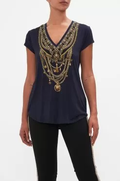 V-NECK TEE DUOMO KALEIDO -Fashion Store CAMILLA 00024217 DUOMOKALEIDO V NECKTEE 4