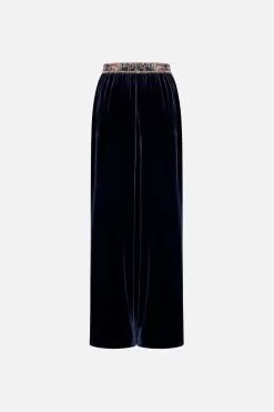 STRAIGHT LEG RELAXED TROUSER PLAY YOUR CARDS RIGHT 15 STRAIGHT LEG RELAXED TROUSER PLAY YOUR CARDS RIGHT -Fashion Store CAMILLA 00026624 STRAIGHT LEG RELAXED TROUSER VELVET FLOW PLAY YOUR CARDS RIGHT GHOST 2