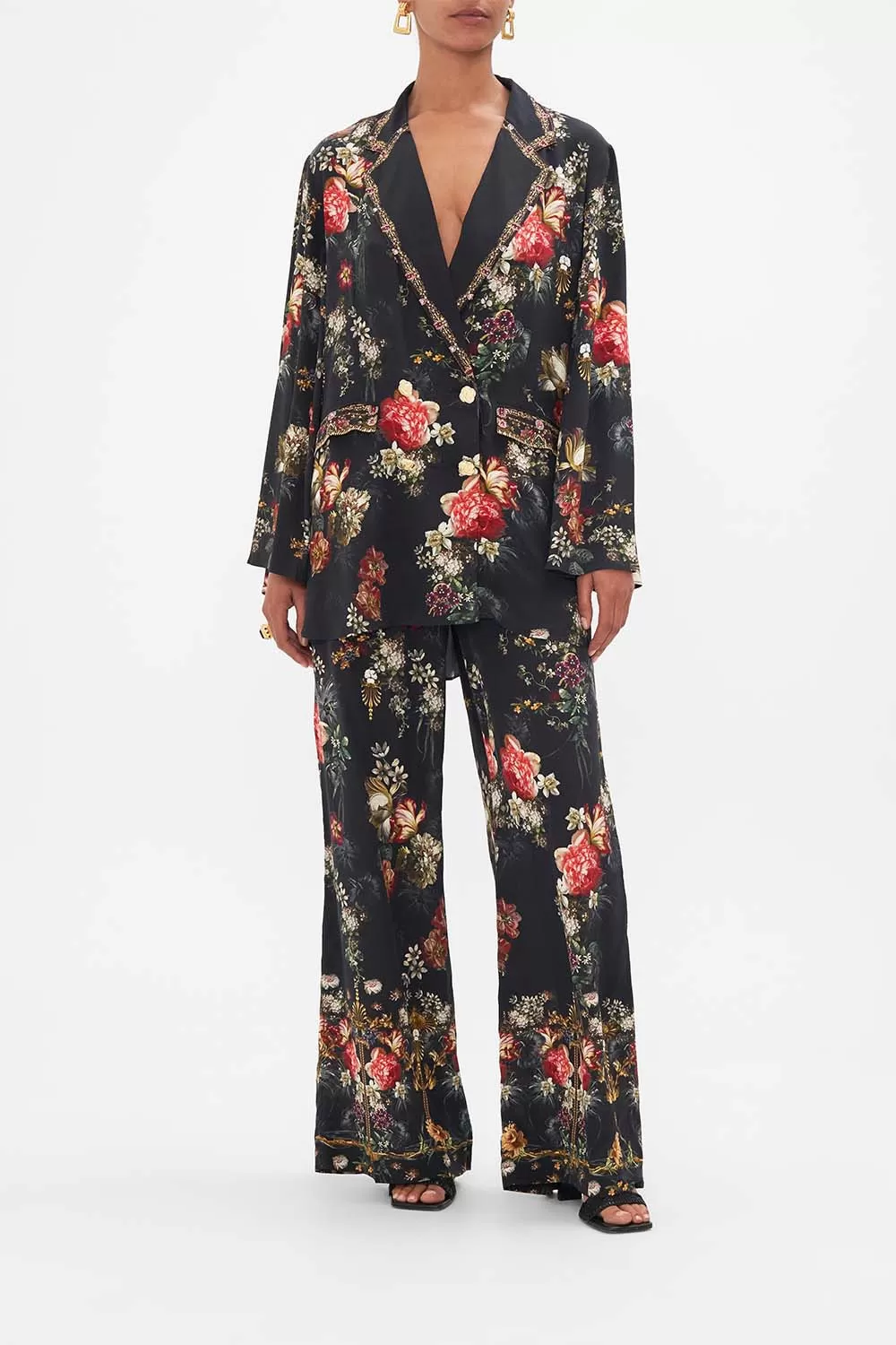 FLARED SLEEVE DOUBLE BREASTED JACKET A NIGHT AT THE OPERA 3 FLARED SLEEVE DOUBLE BREASTED JACKET A NIGHT AT THE OPERA