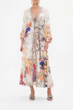 LONG ROMANTIC LAYER FRIENDS WITH FRESCOS