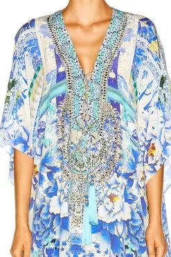 SHORT LACE UP KAFTAN PORCELAIN PARADISE 13 SHORT LACE UP KAFTAN PORCELAIN PARADISE -Fashion Store caml0025 ecommerce onbody 7thapril201711467 1 f3337d8c 63a8 49de 88cb 1b88e69a628f