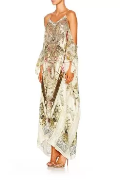 SHOESTRING STRAP KAFTAN GIRL IN THE GARDEN -Fashion Store shot 40 392 1f8cb5ba 60d1 4952 9c91 ac2fd19fe3ab