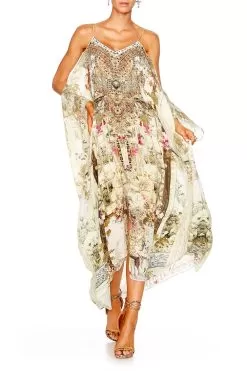 SHOESTRING STRAP KAFTAN GIRL IN THE GARDEN -Fashion Store shot 40 396 9a867272 14e0 4663 90ee 1f0d3cd511d2
